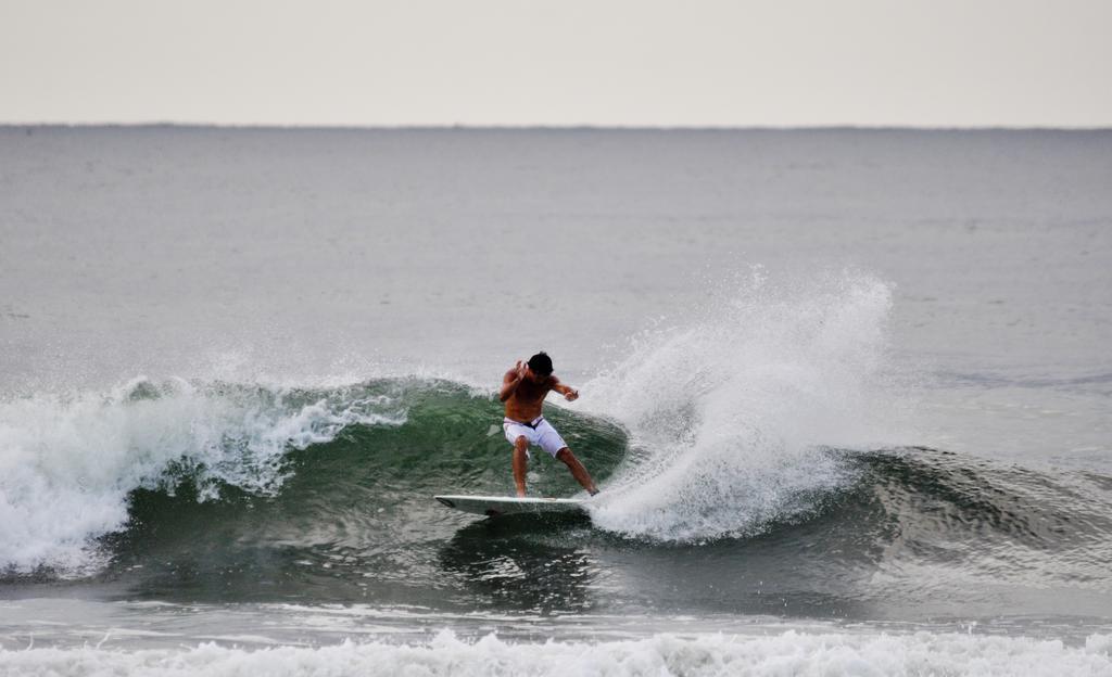 فندق أسينيفي  Kame Surf Camp المظهر الخارجي الصورة